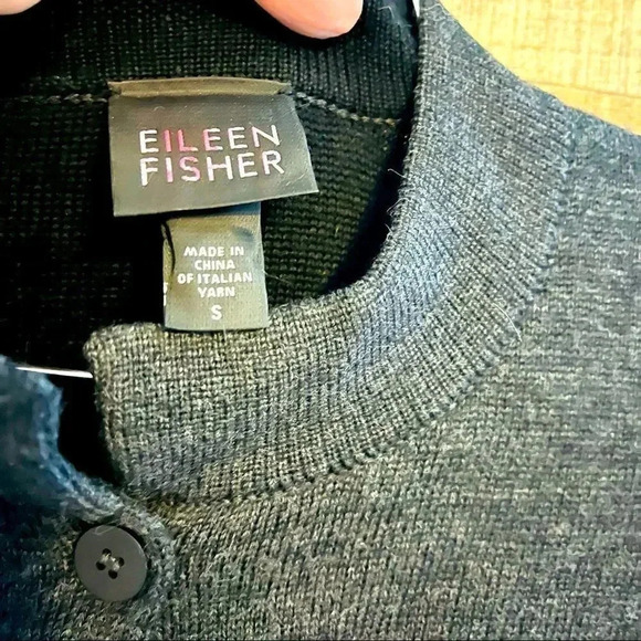 Eileen Fisher 100% Merino Wool Cardigan - Picture 4 of 6